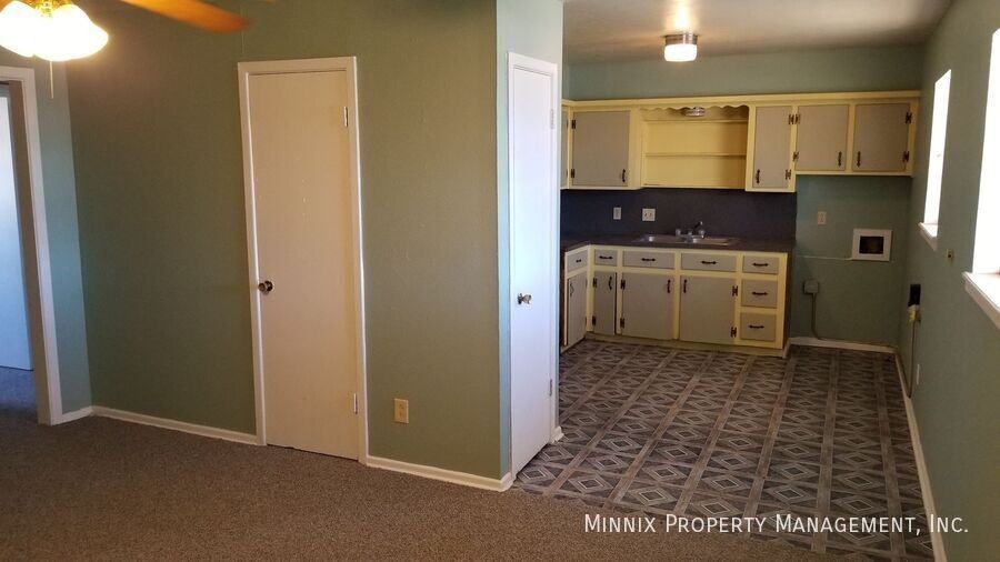 707 W 4th St - Photo 5 of 10