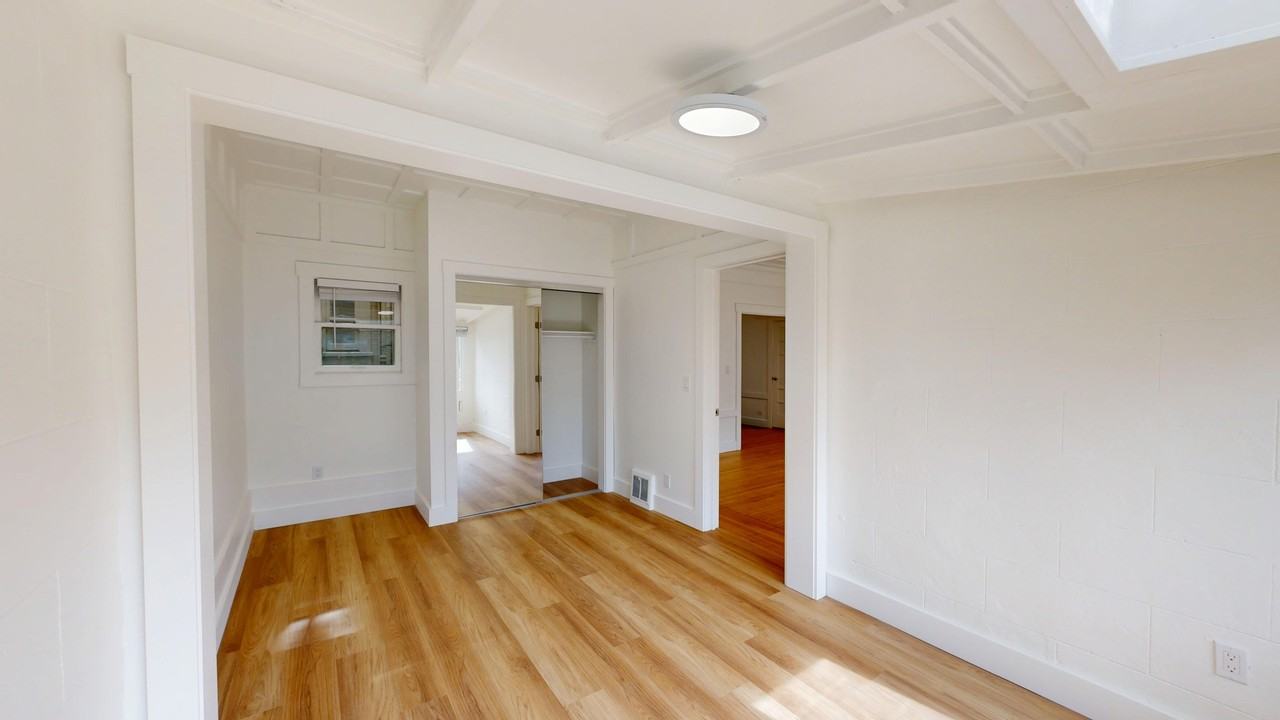 1077 Ashbury Street - Photo 3 of 19