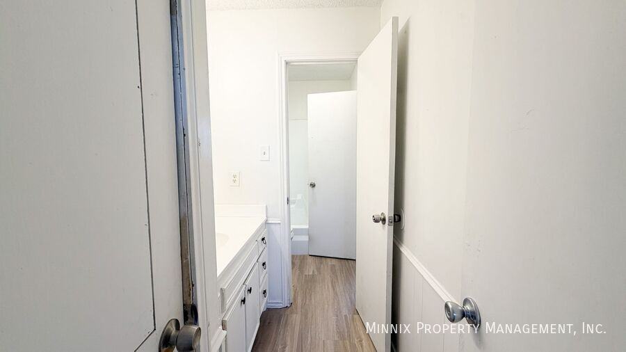 2101 51st St #B3 - Photo 7 of 19