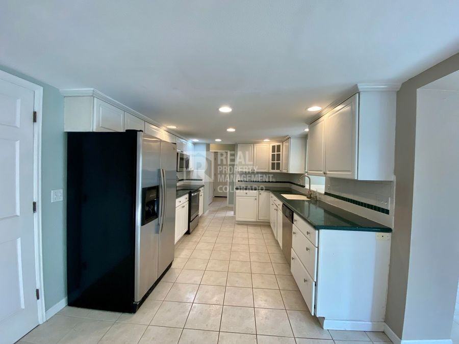 5932 S Dayton Ct - Photo 3 of 44