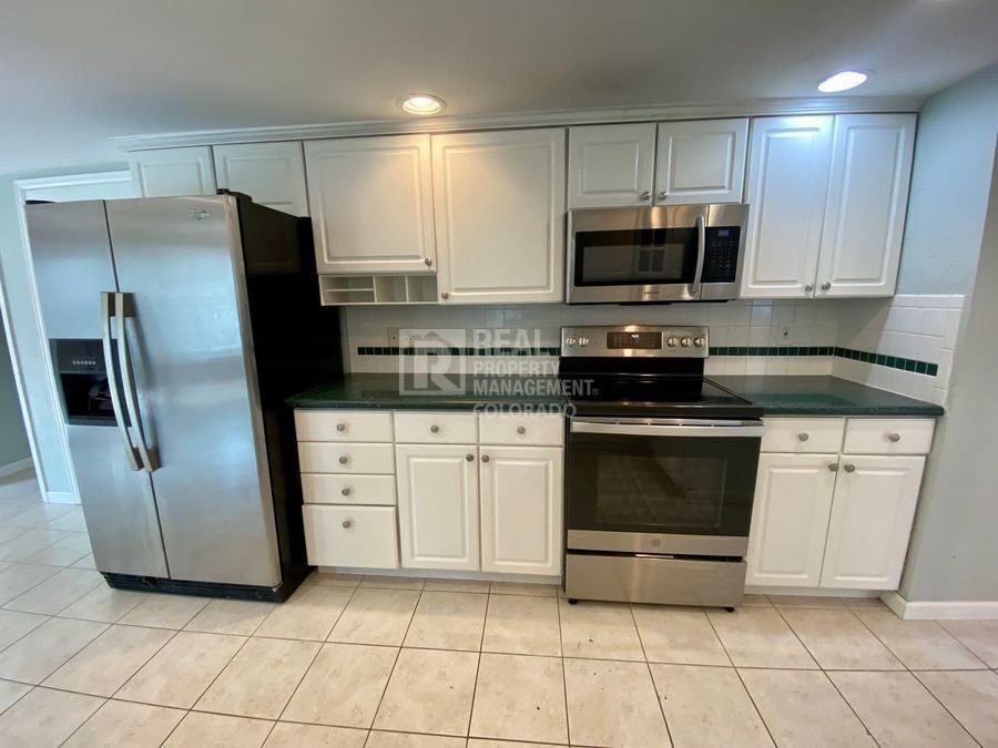 5932 S Dayton Ct - Photo 5 of 44