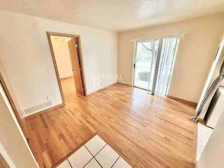 4656 S Dillon Ct #D - Photo 2 of 9
