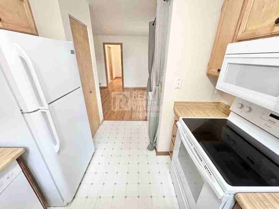4656 S Dillon Ct #D - Photo 5 of 9