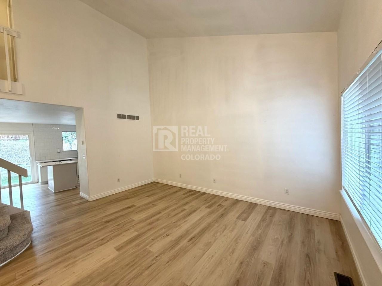 4575 Hunterwood Dr - Photo 4 of 24