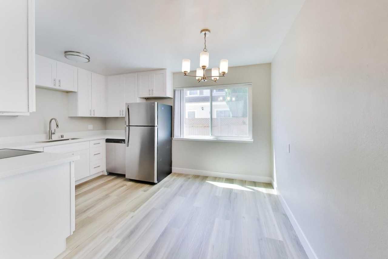 280 Chiquita Ave #01 - Photo 4 of 24