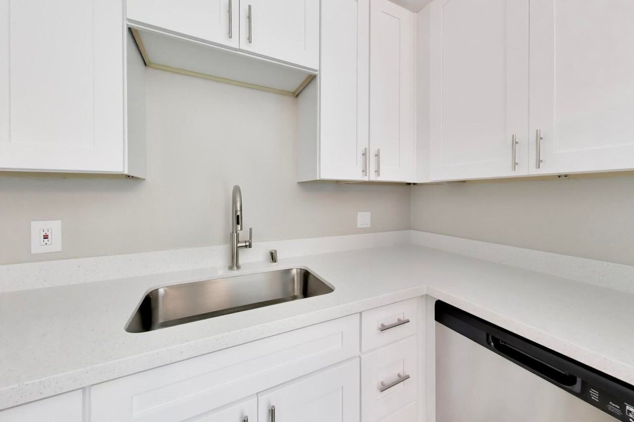 280 Chiquita Ave #01 - Photo 5 of 24