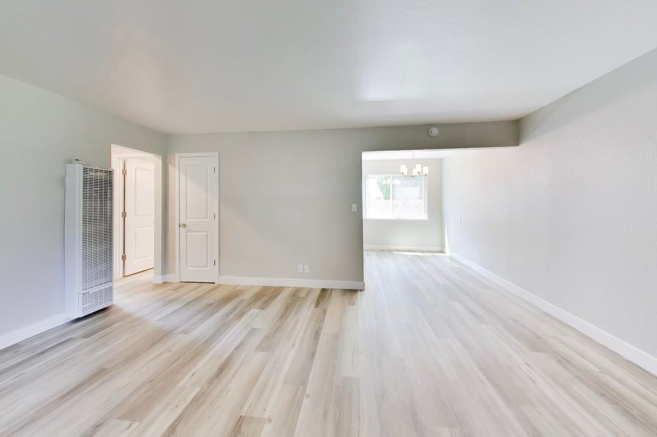 280 Chiquita Ave #01 - Photo 7 of 24