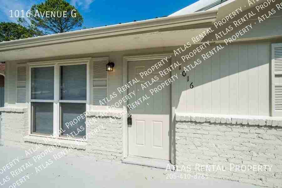 1016 Avenue G - Photo 5 of 22