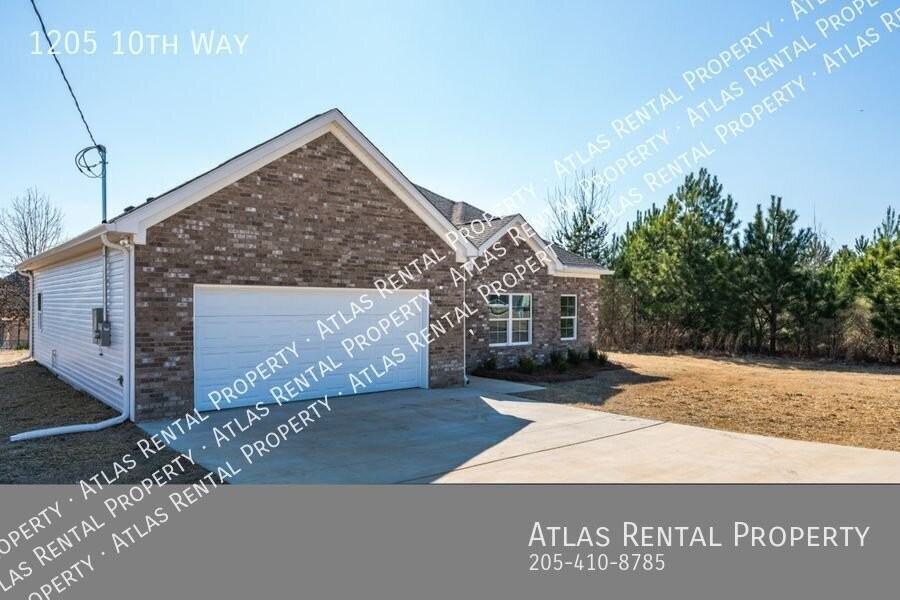 1205 10th Way - Photo 2 of 12
