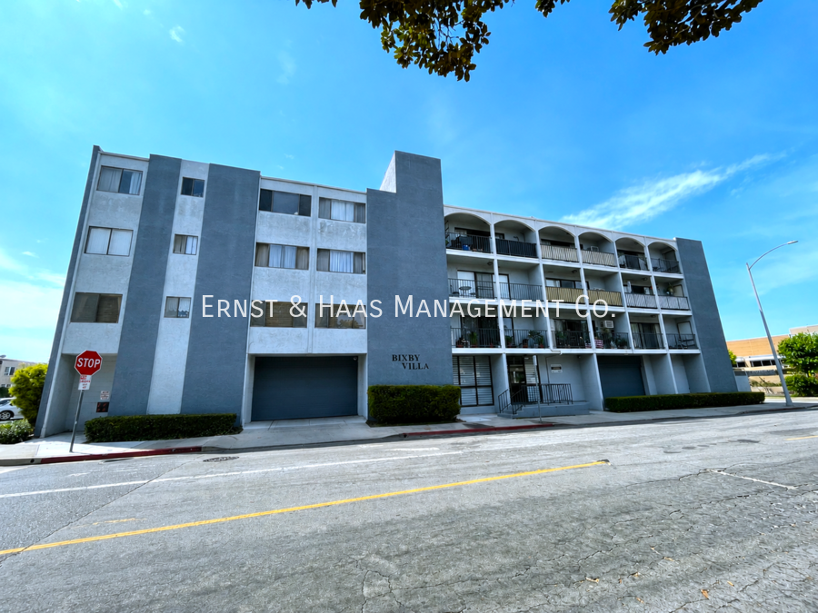 4595 California Ave #209