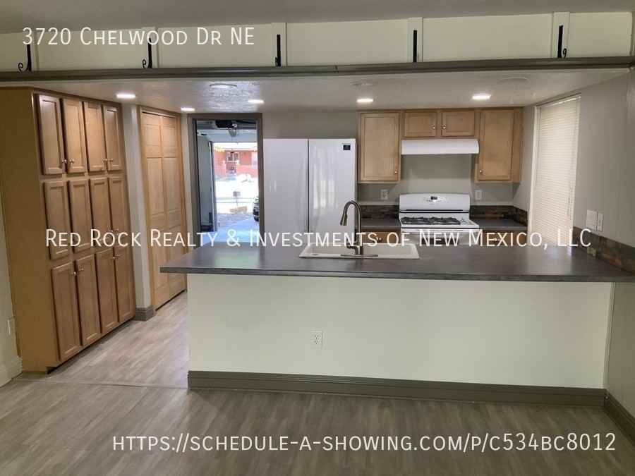 3720 Chelwood Dr Ne - Photo 4 of 18