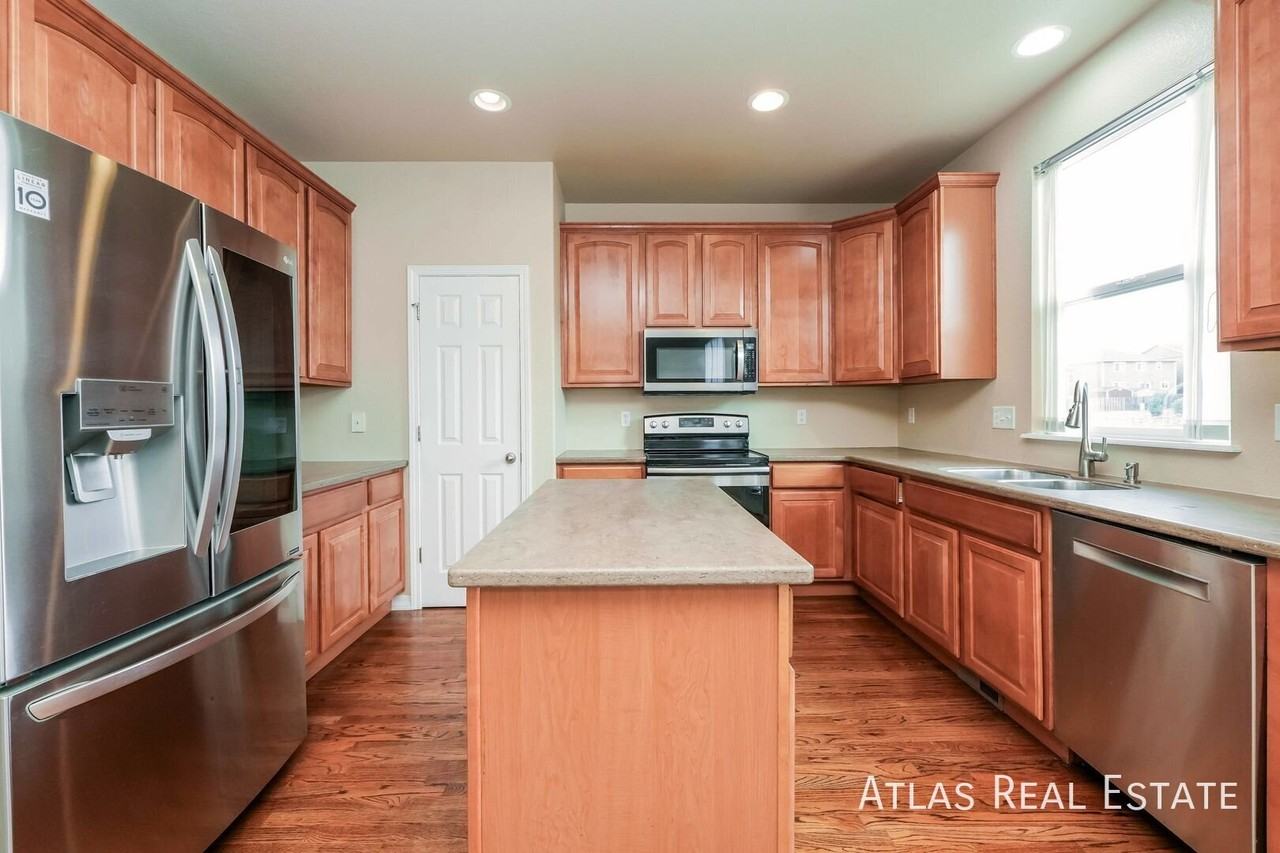 5828 Cumbre Vista Way - Photo 4 of 22