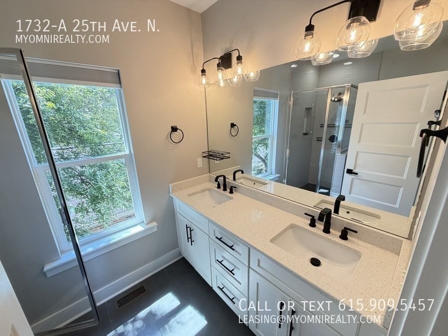 1732A 25th Ave N - Photo 4 of 24