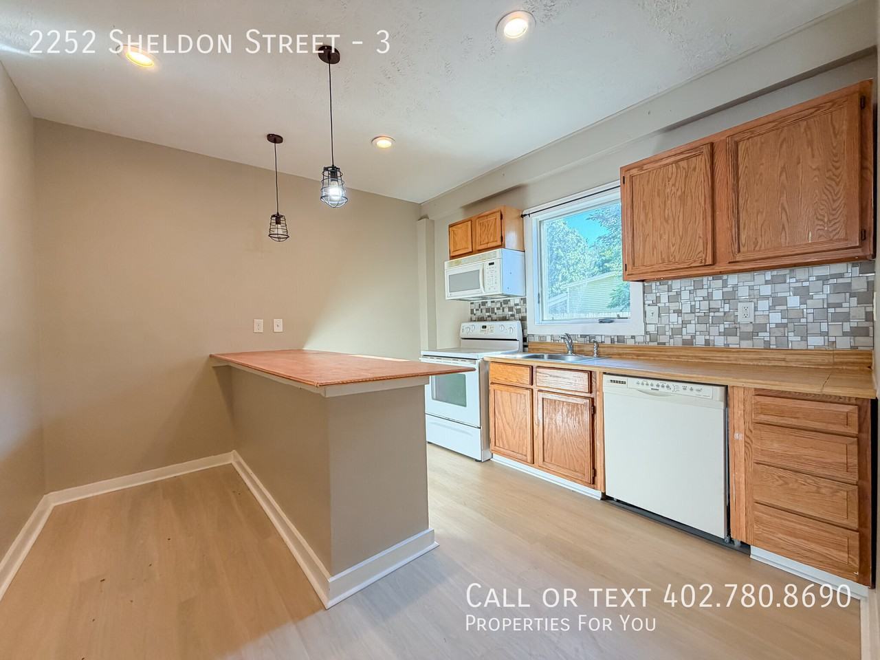 2252 Sheldon St #3 - Photo 7 of 20