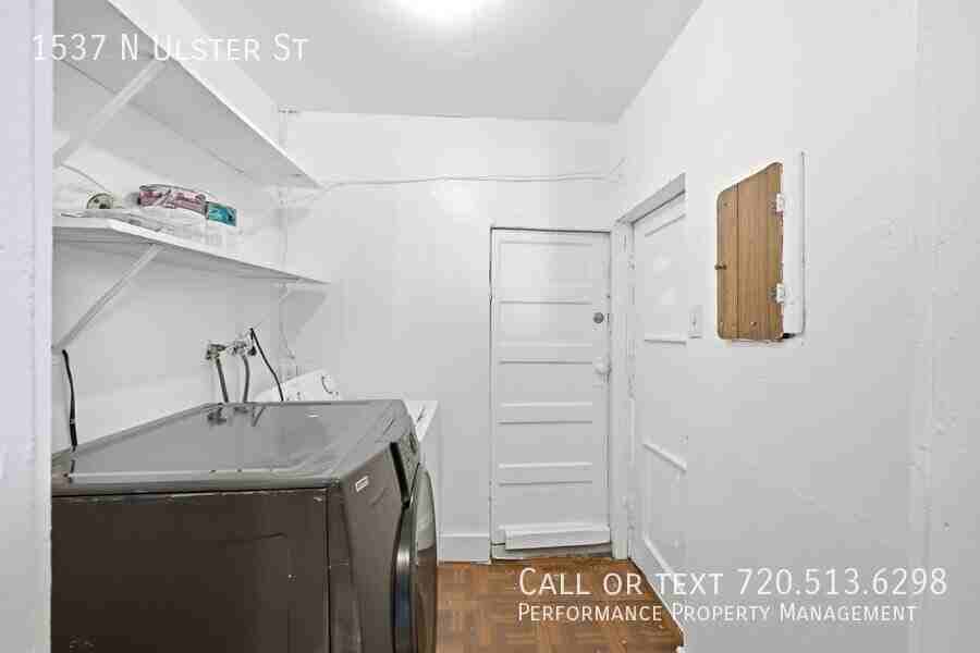1537 N Ulster St - Photo 7 of 13