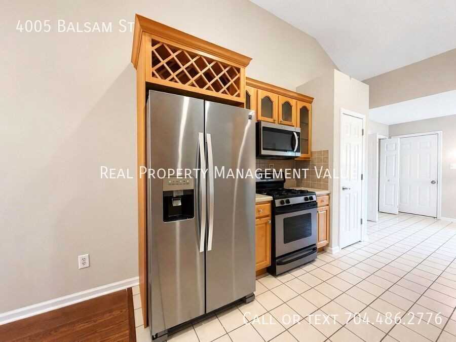4005 Balsam St - Photo 5 of 23