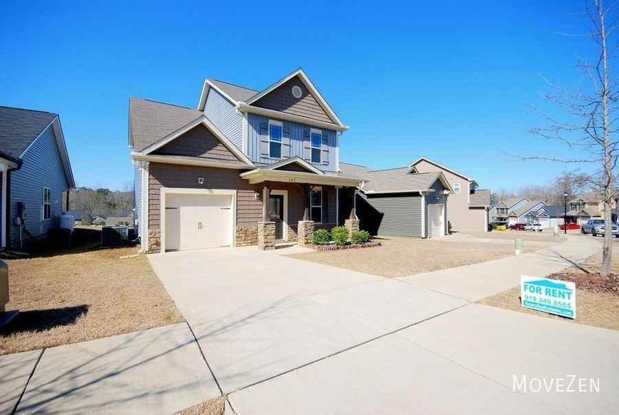 143 Balboa Pkwy - Photo 4 of 33