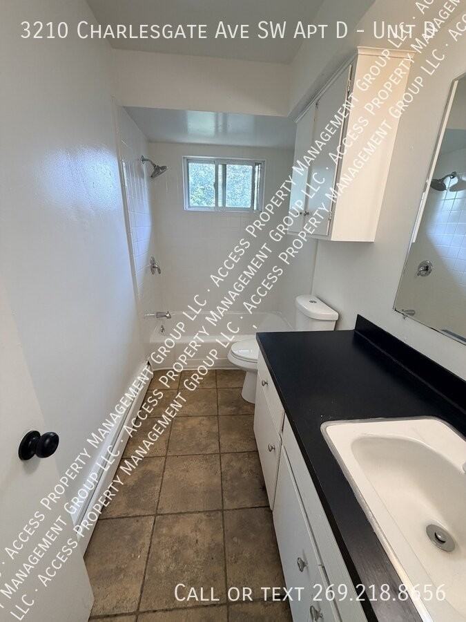 3210 Charlesgate Ave Sw Apt D #D - Photo 4 of 22