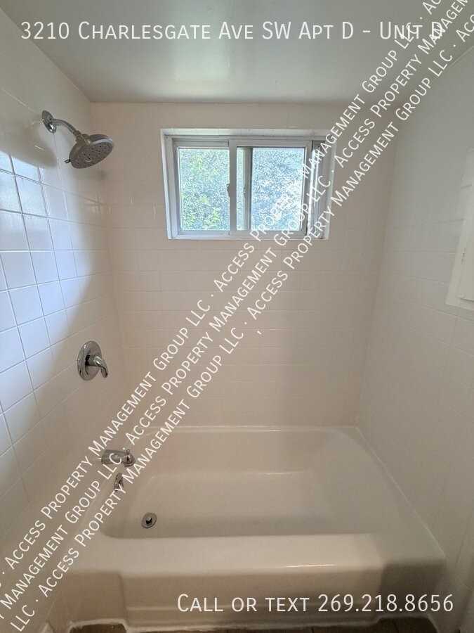 3210 Charlesgate Ave Sw Apt D #D - Photo 5 of 22