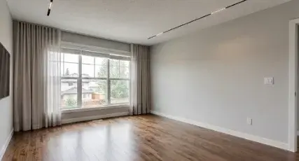 2120 Post Oak Blvd - Photo 2 of 4