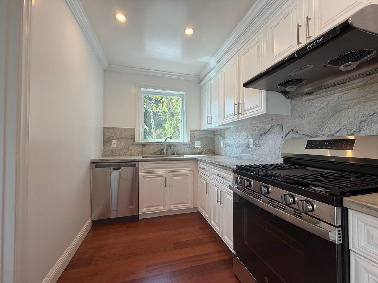 261A Dolores St - Photo 2 of 29