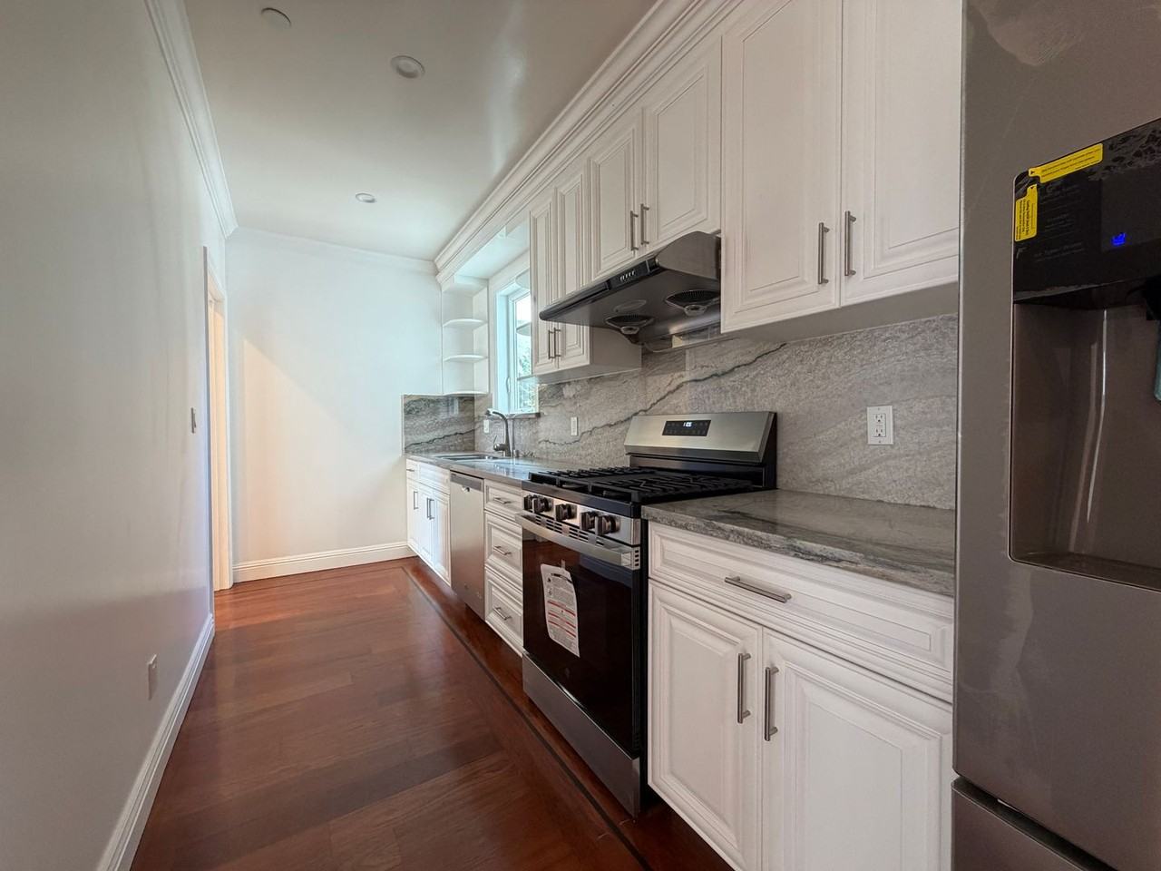 261B Dolores St - Photo 4 of 25