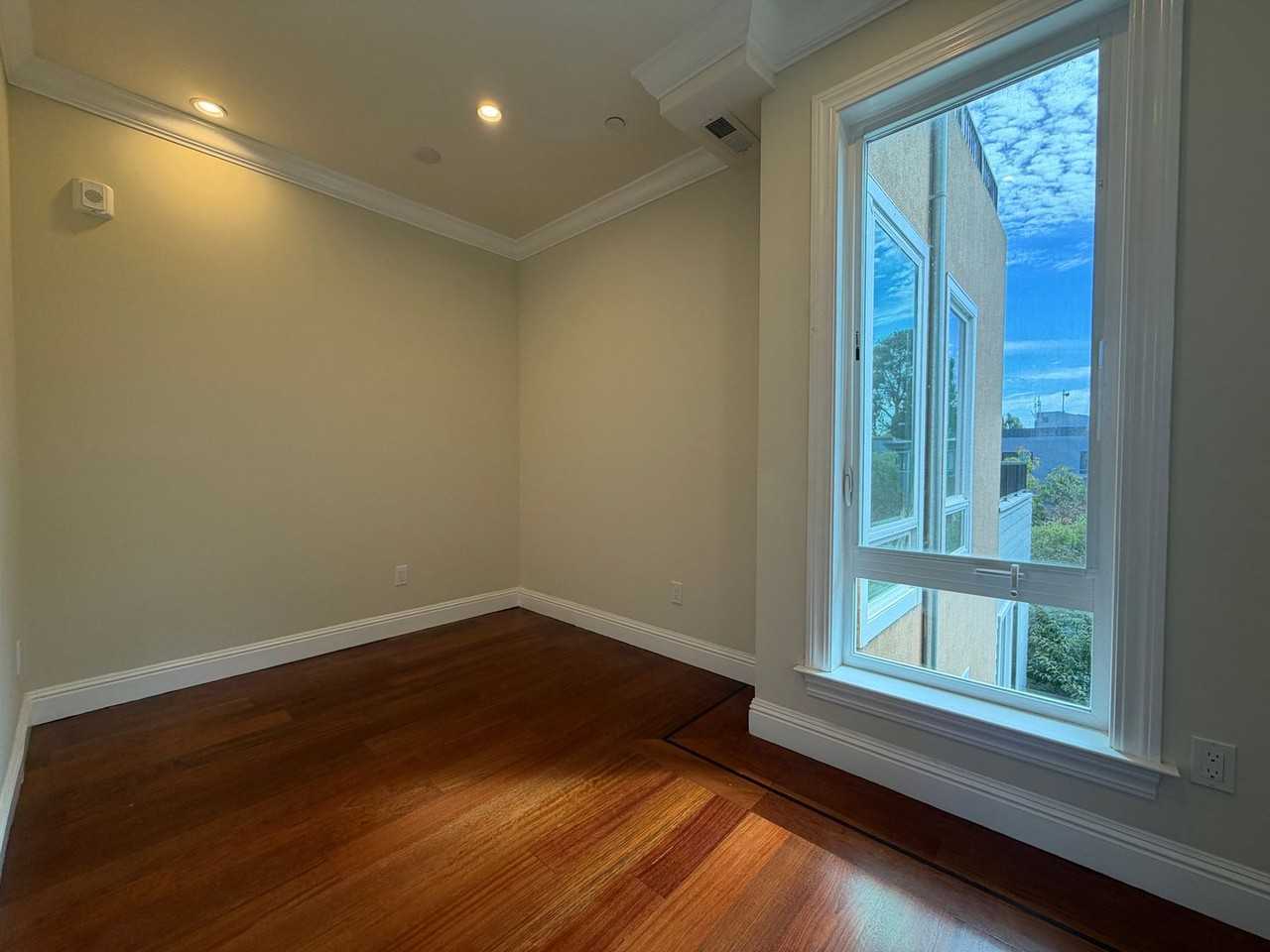 261B Dolores St - Photo 7 of 25