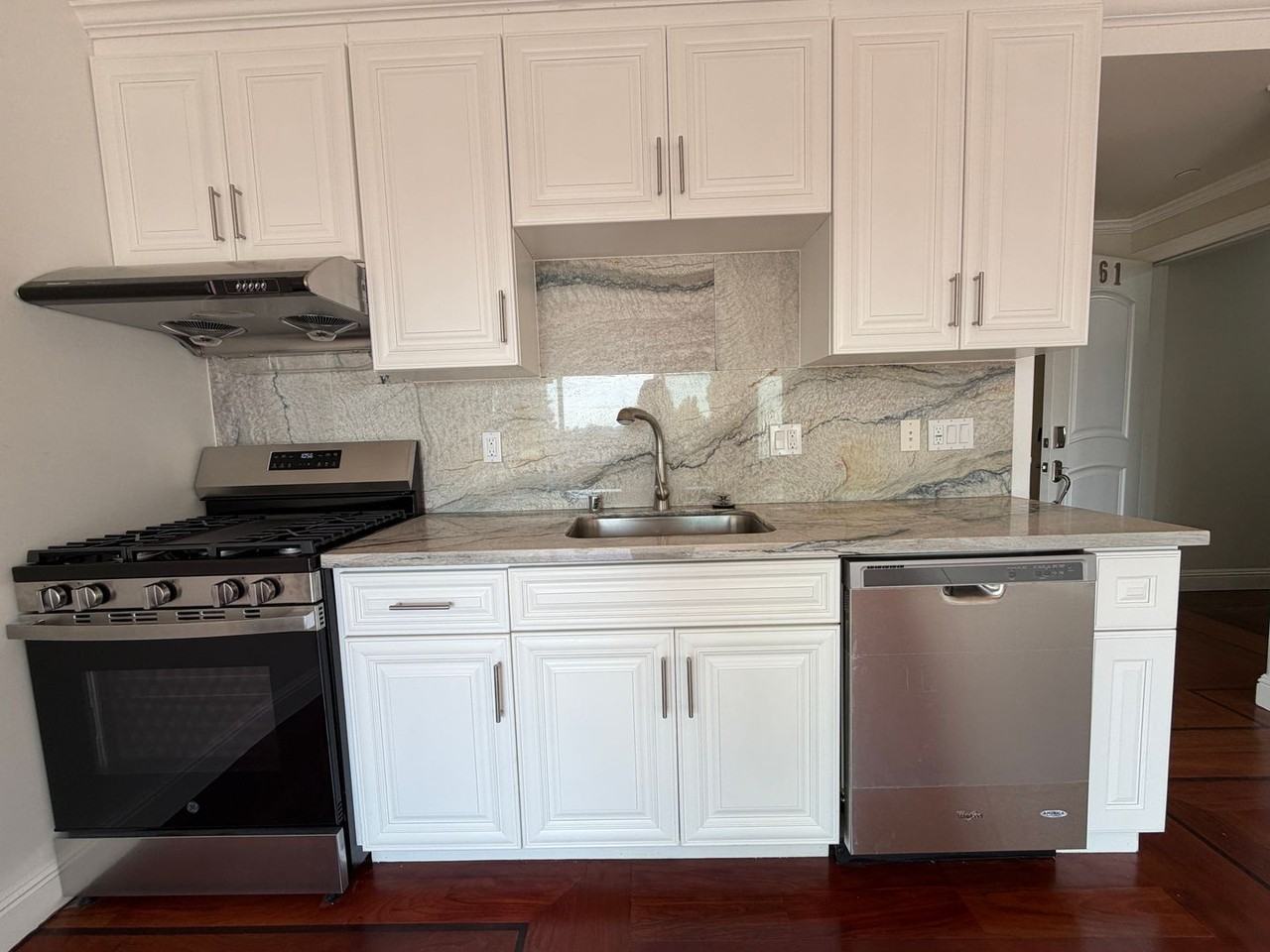 261C Dolores St - Photo 5 of 30