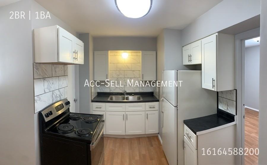 1013 Powers Ave Nw - Photo 4 of 11