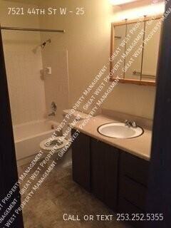 7521 44th St W #25 - Photo 4 of 9