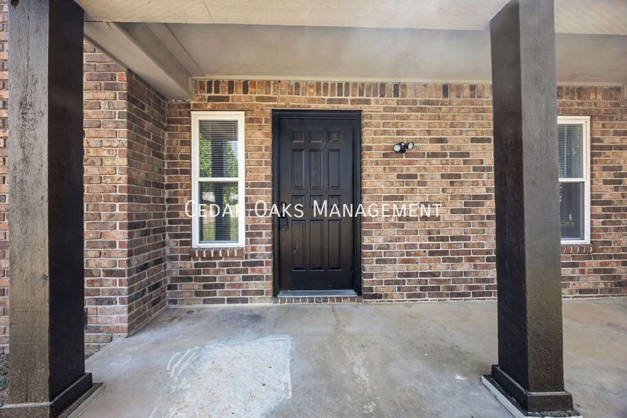 1230 S Sherman Ave - Photo 3 of 23