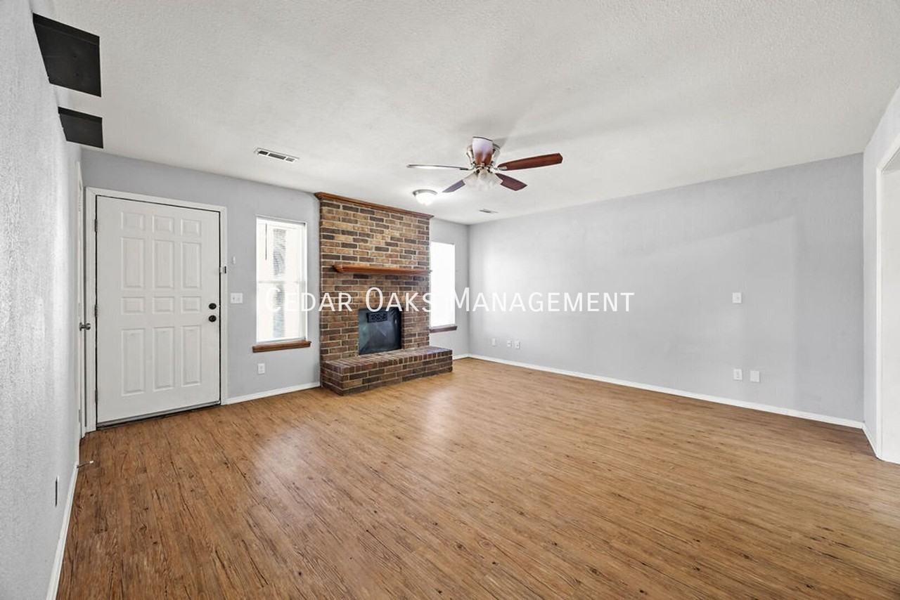 1230 S Sherman Ave - Photo 5 of 23