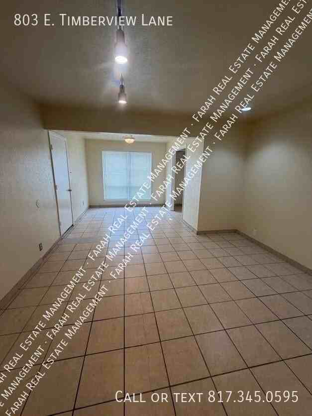 803 E Timberview Ln - Photo 3 of 28