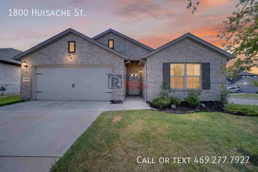 1800 Huisache St - Photo 3 of 41
