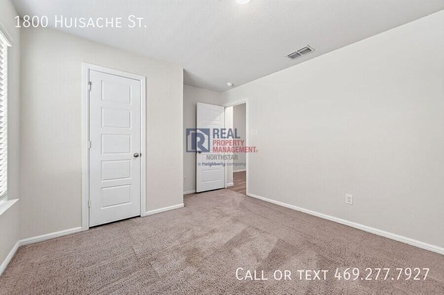 1800 Huisache St - Photo 6 of 41