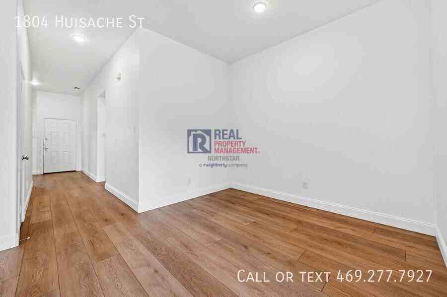 1804 Huisache St - Photo 7 of 42