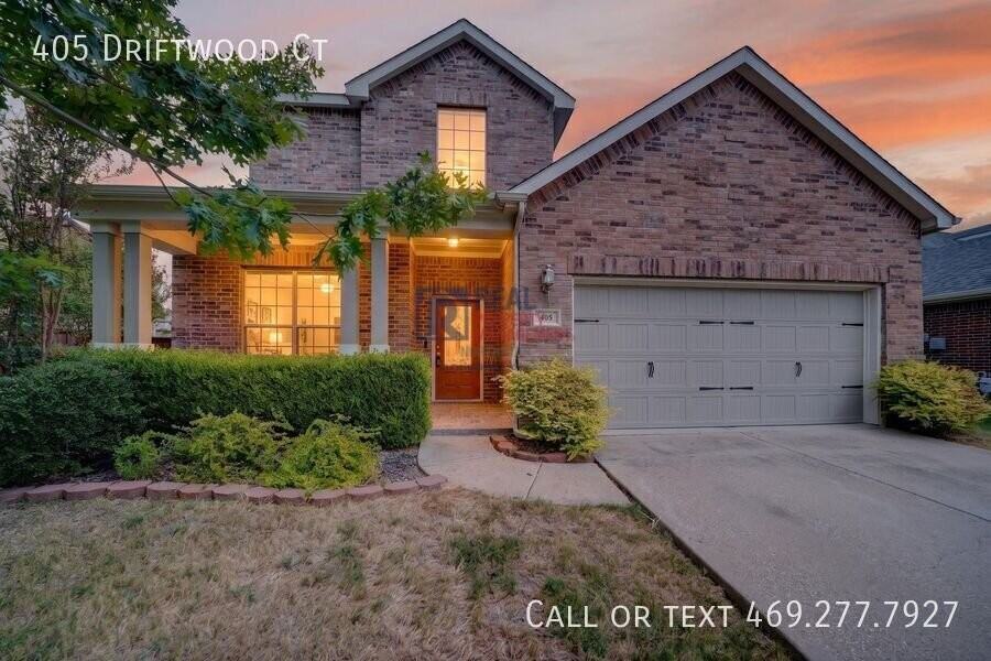 405 Driftwood Ct - Photo 2 of 44