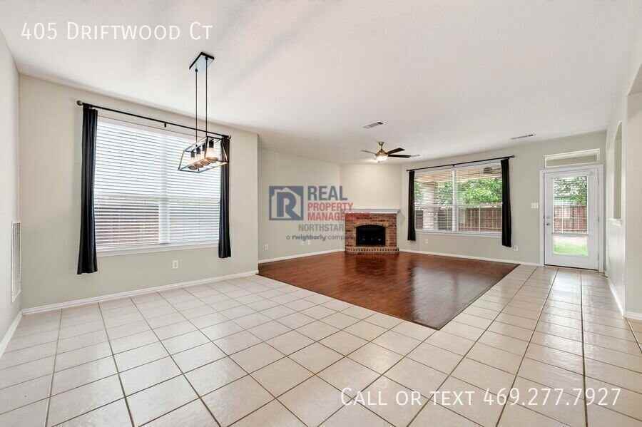 405 Driftwood Ct - Photo 3 of 44