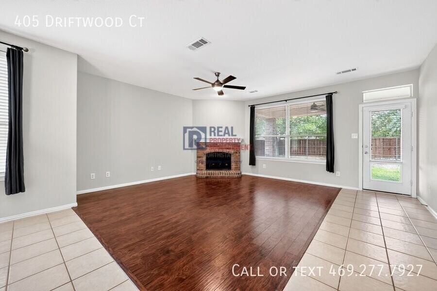 405 Driftwood Ct - Photo 5 of 44