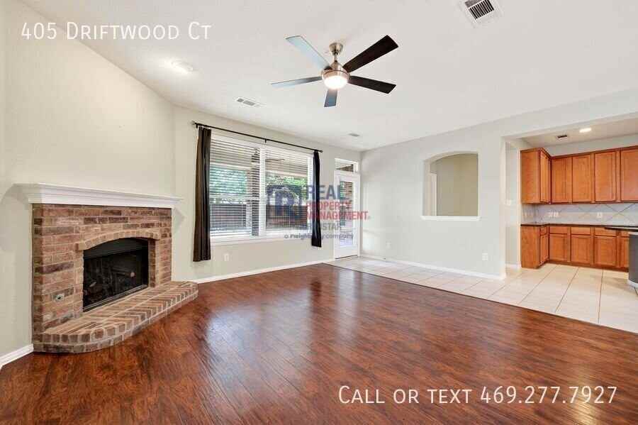 405 Driftwood Ct - Photo 6 of 44