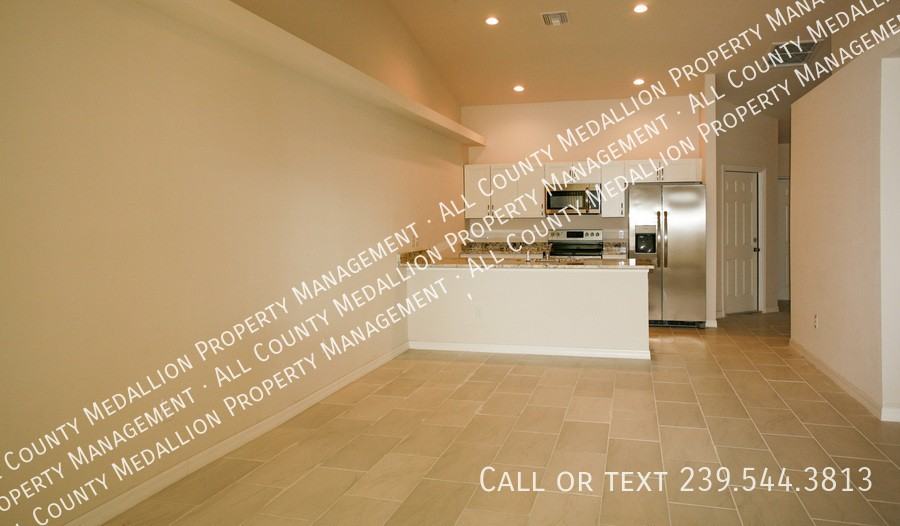 1309 Se 8th Pl - Photo 6 of 31
