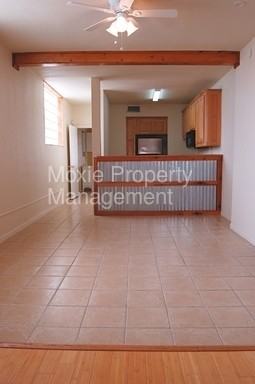 3007 Race St #207 - Photo 3 of 10