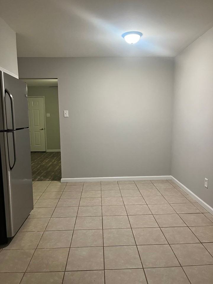 810 Jacobs Ln - Photo 5 of 8