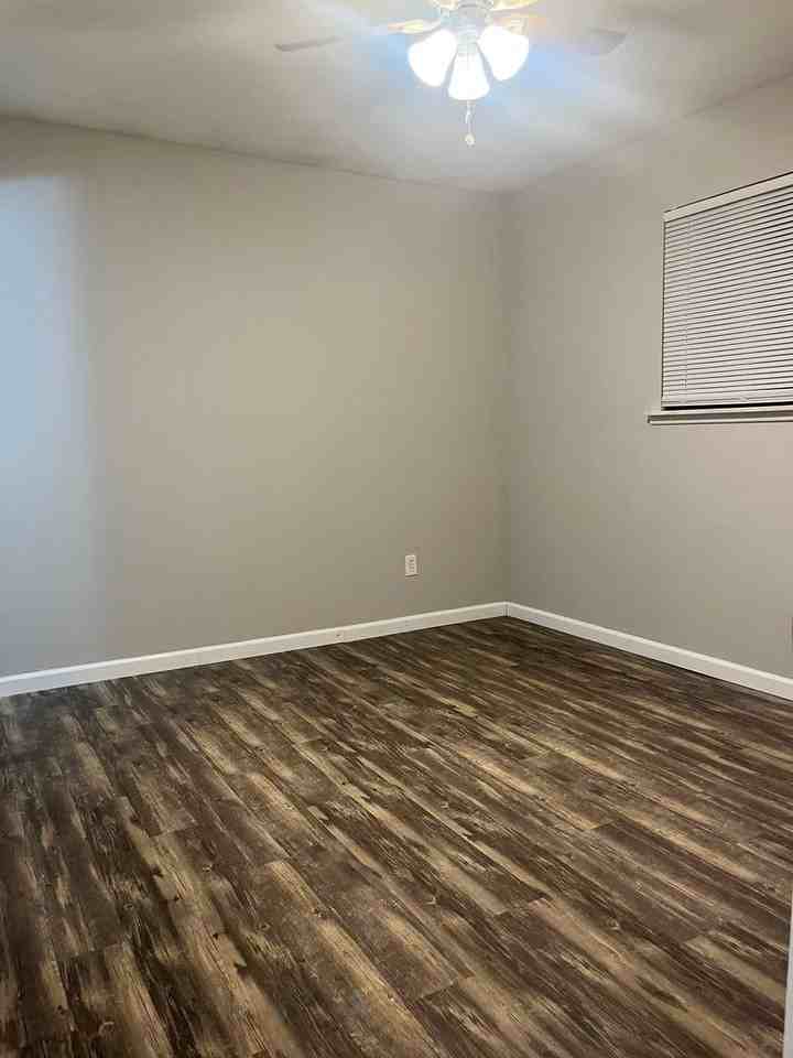810 Jacobs Ln - Photo 7 of 8