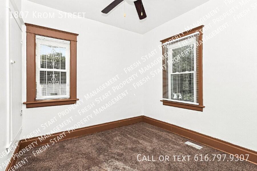 1807 Krom St - Photo 6 of 9