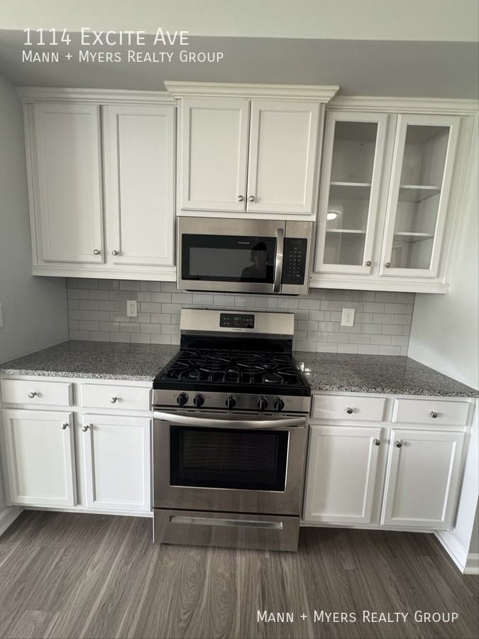 1114 Excite Ave - Photo 3 of 26