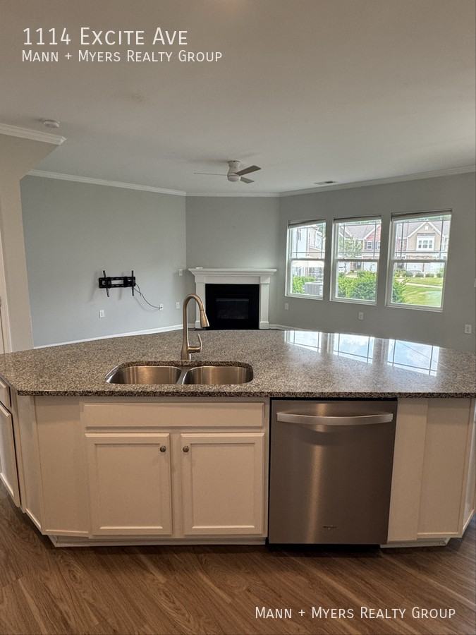 1114 Excite Ave - Photo 5 of 26