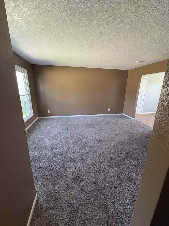 612 Mckinley Ave - Photo 5 of 20