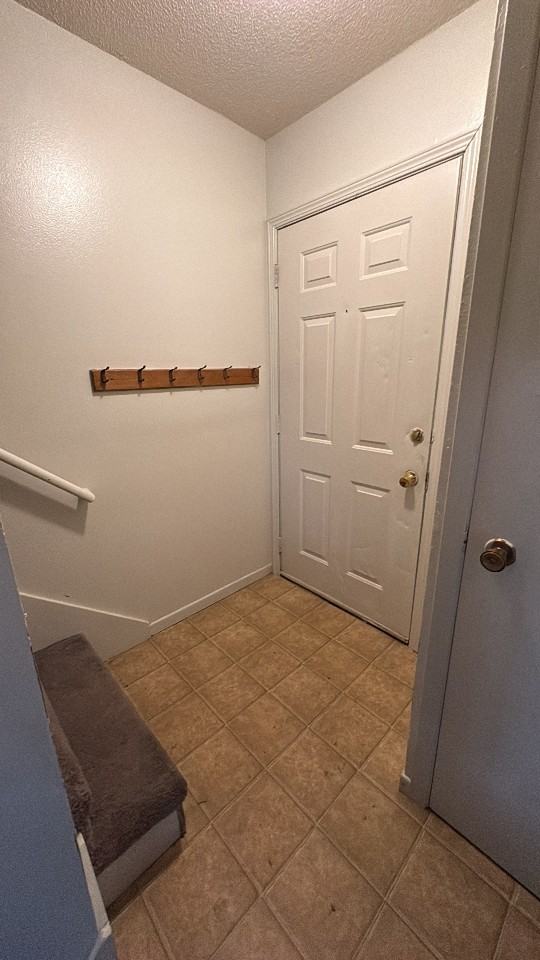 1439 E 40th St - Photo 4 of 16