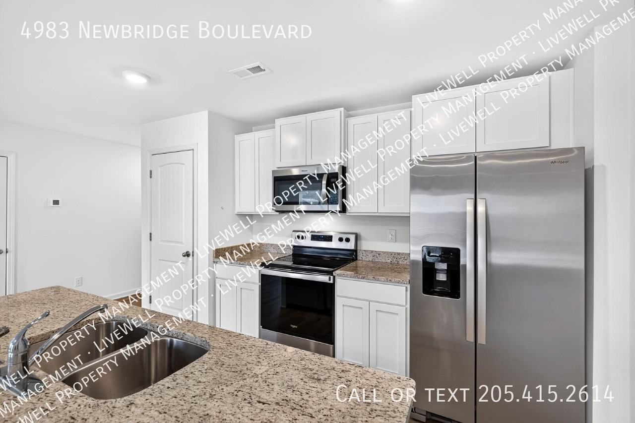 4983 Newbridge Blvd - Photo 5 of 28